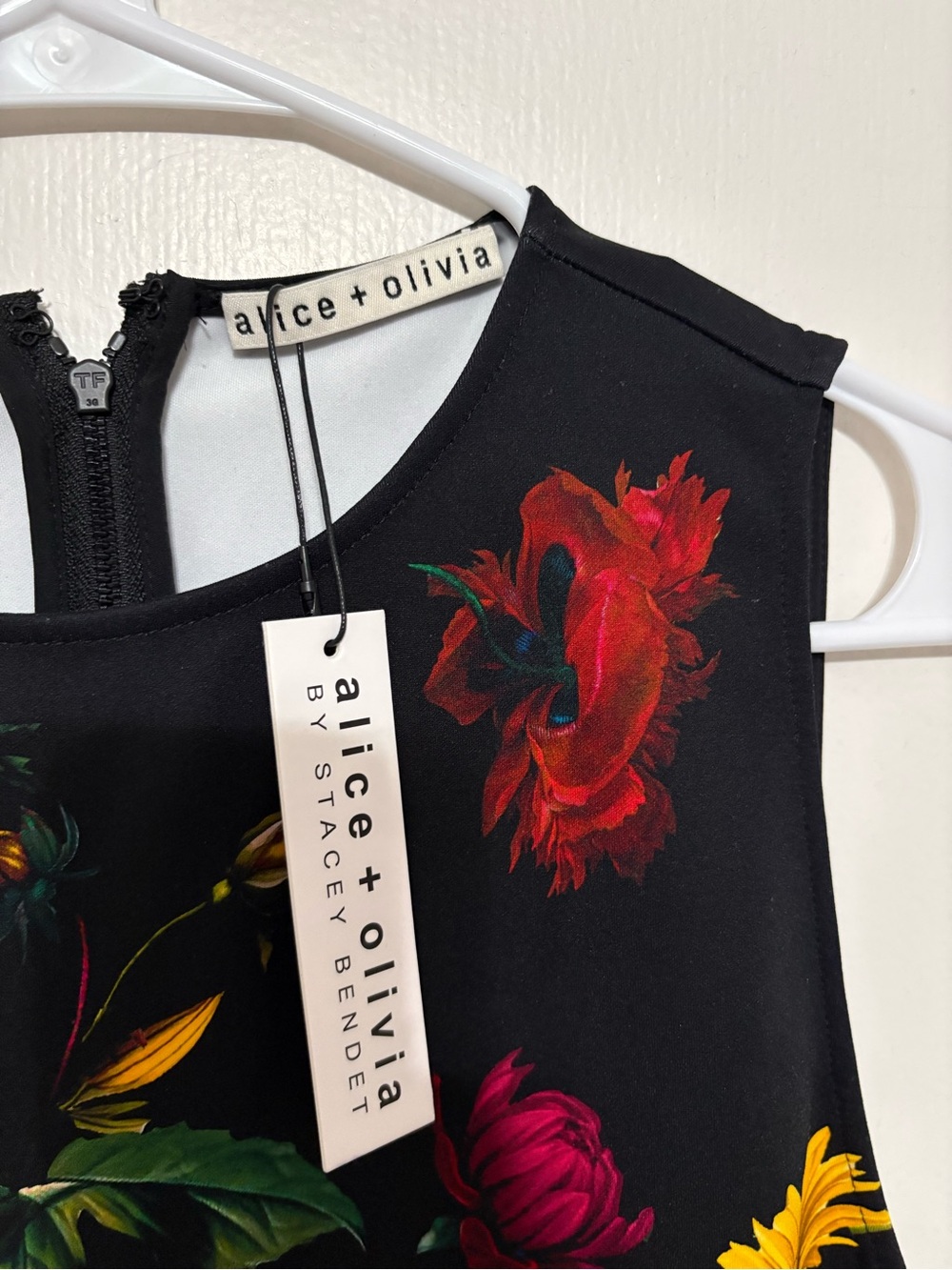 Alice + Olivia Wynell Floral Sleeveless Minidress - Picture 5 of 13